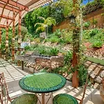 Skyhill Oasis With Hot Tub, Walk To Universal Studios