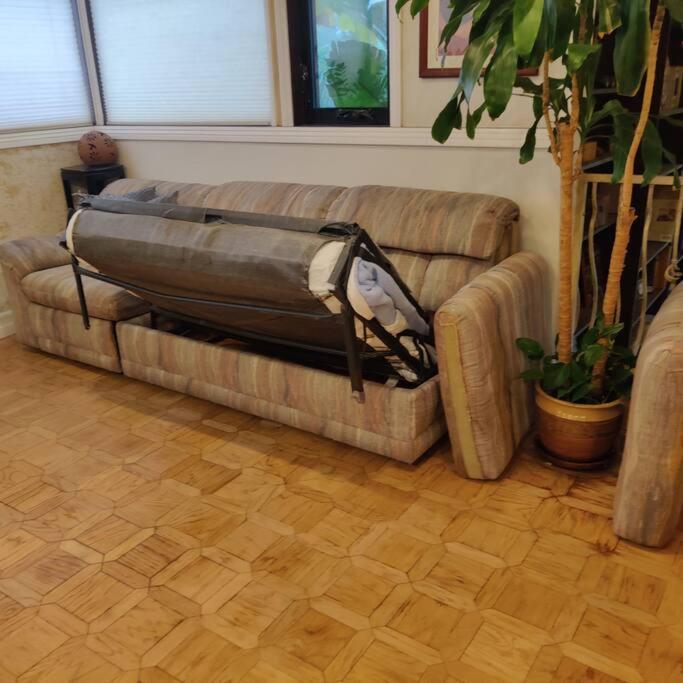 Skyhill Oasis With Hot Tub, Walk To Universal * Los Angeles