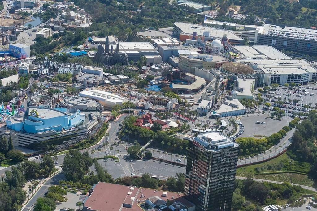 Skyhill Oasis With Hot Tub, Walk To Universal * Los Angeles